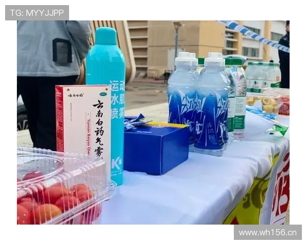 庞伟家的冰箱里塞满了能量胶,连饮料都按训练时间表排好队 庞伟家的冰箱里塞满了能量胶,连饮料都按训练时间表排好队